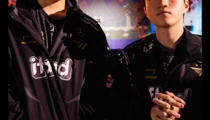 RGE不敌PSG小组赛两连败，团战配合失误致出线形势严峻